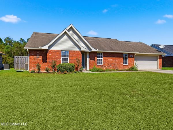 2317 Paula Circle, Ocean Springs, MS 39564