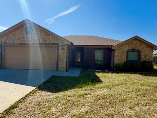 254 Old Waco Road , Gatesville, TX 76528
