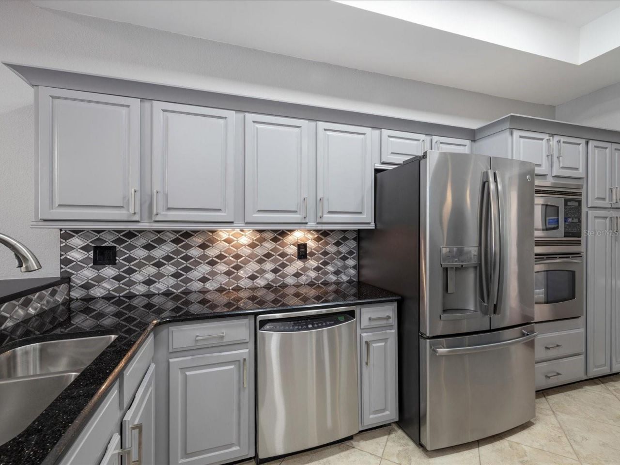 10 Windrush Court , Oldsmar, FL 34677 Photo