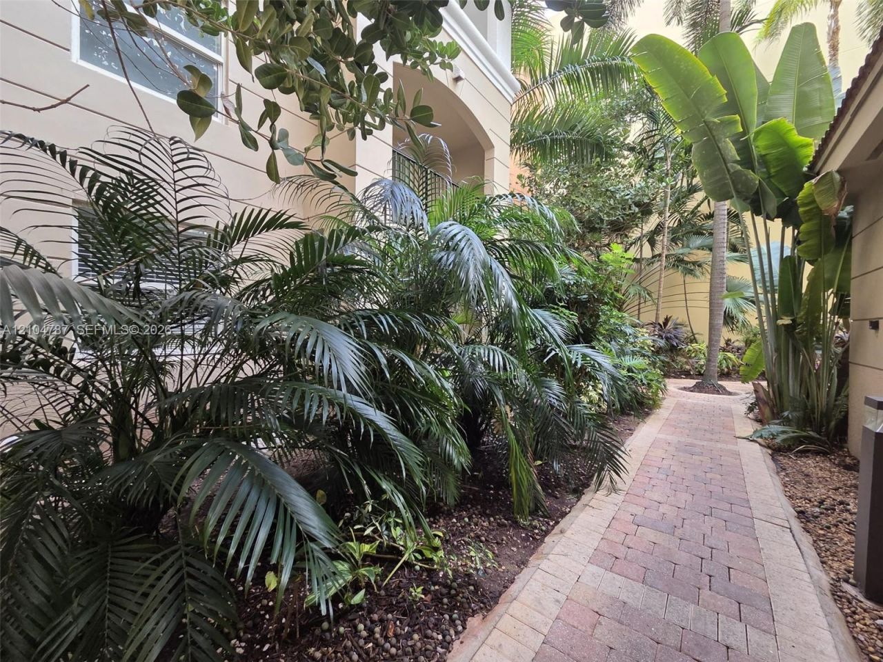 17150 N Bay Rd , Unit 2511, Sunny Isles Beach, FL 33160 Photo