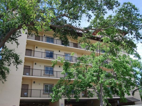 909 SW 15 AV, Unit 3, Miami, FL 33135