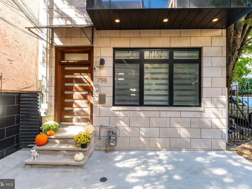 758 S Reese Street, Philadelphia, PA 19147 Main Photo