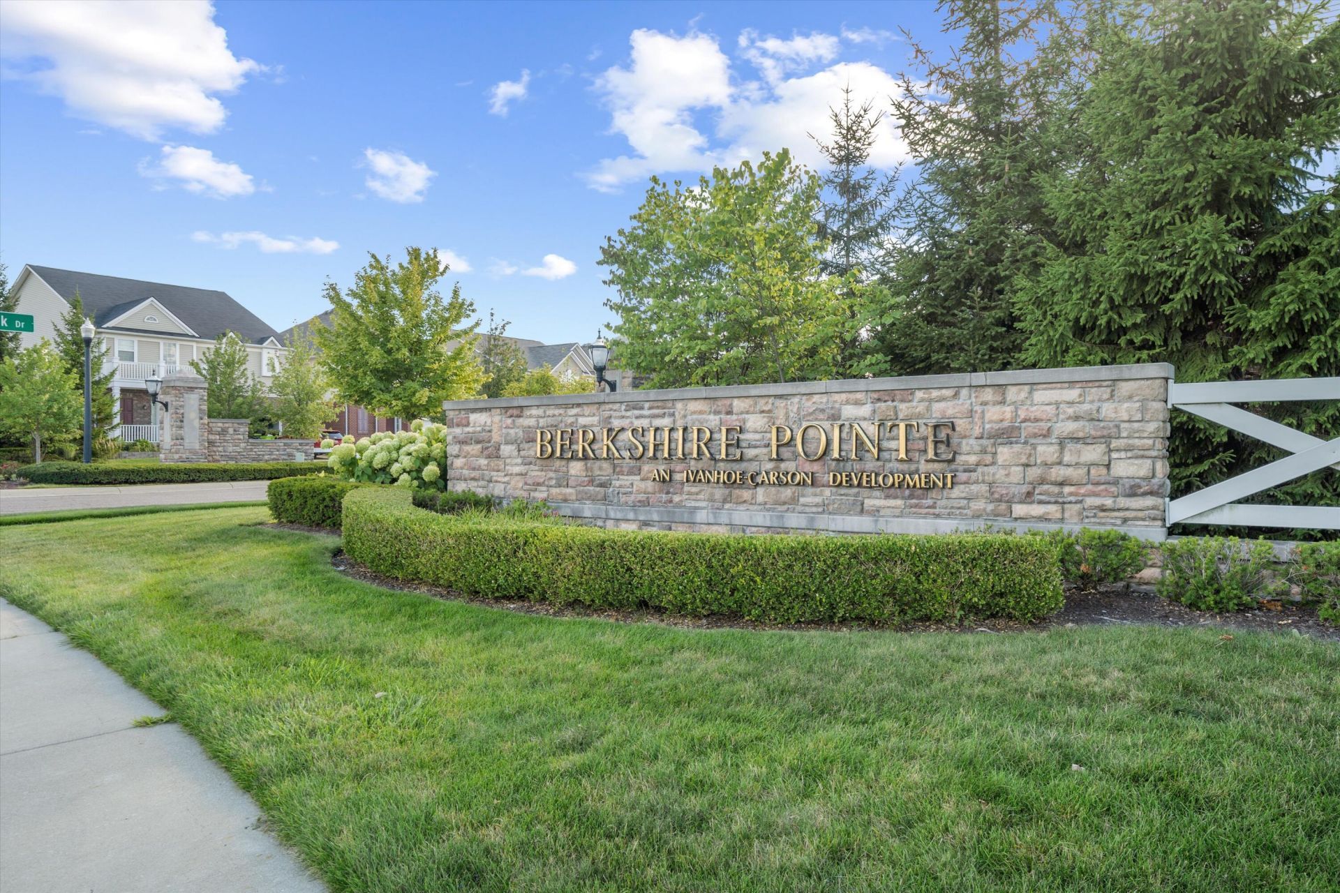 49474 Hartwick Drive, Novi, MI 48374 Main Photo