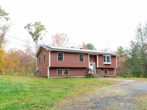 189 Oakham Rd, North Brookfield, MA 01535