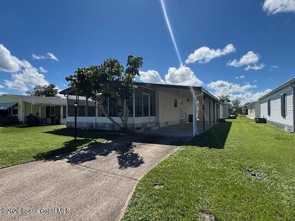 945 Jacaranda Drive , Sebastian, FL 32976