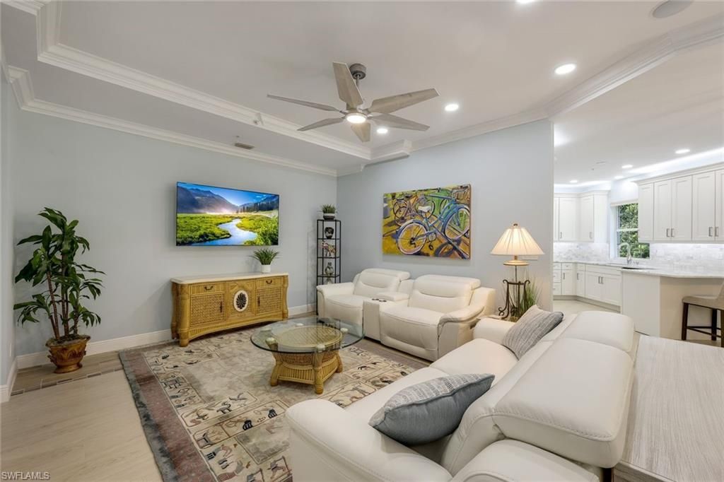 269 Colonade Cir, Unit 2802, Naples, FL 34103 Photo