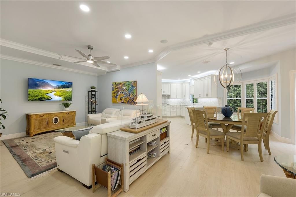 269 Colonade Cir, Unit 2802, Naples, FL 34103 Photo