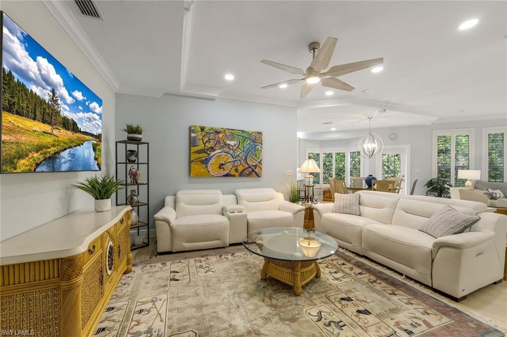 269 Colonade Cir, Unit 2802, Naples, FL 34103 Photo