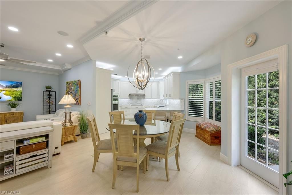 269 Colonade Cir, Unit 2802, Naples, FL 34103 Photo