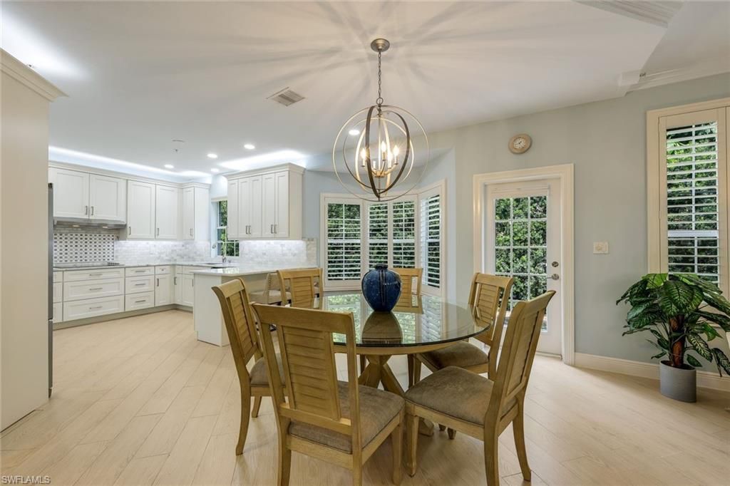 269 Colonade Cir, Unit 2802, Naples, FL 34103 Photo