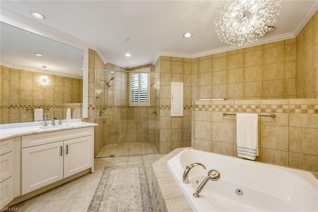 269 Colonade Cir, Unit 2802, Naples, FL 34103 Photo