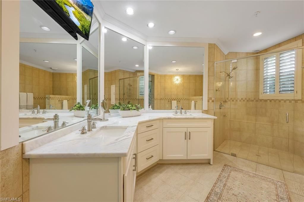 269 Colonade Cir, Unit 2802, Naples, FL 34103 Photo