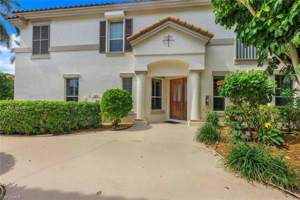 269 Colonade Cir, Unit 2802, Naples, FL 34103 Photo