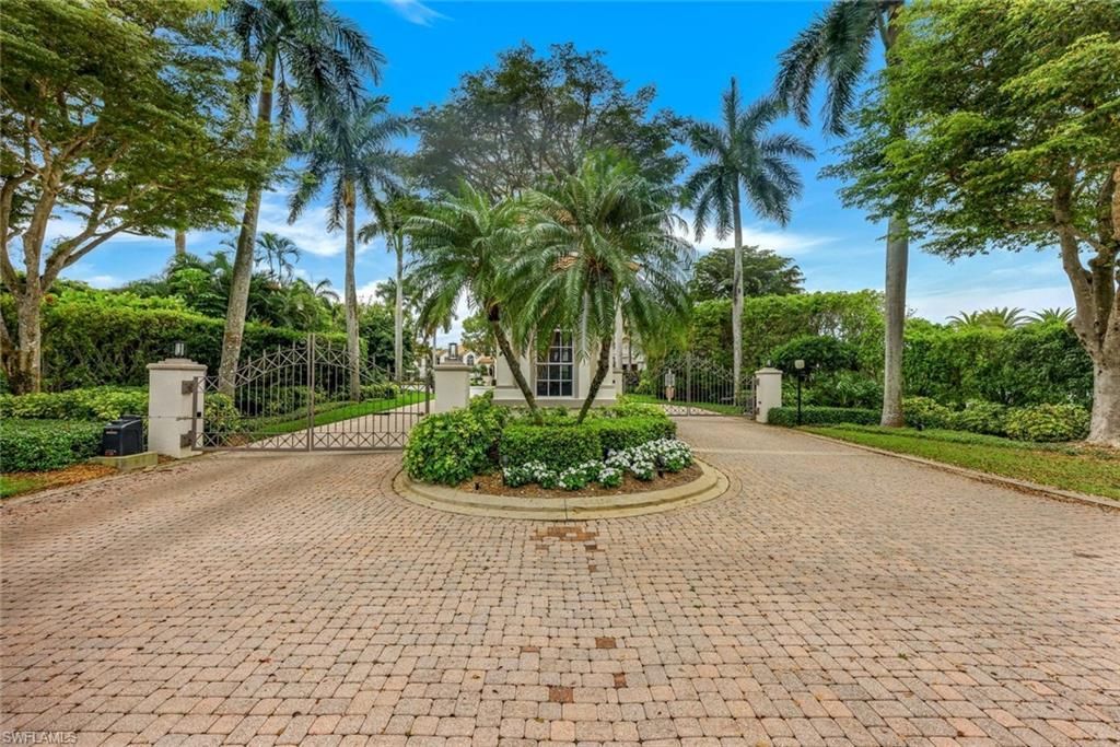 269 Colonade Cir, Unit 2802, Naples, FL 34103 Photo