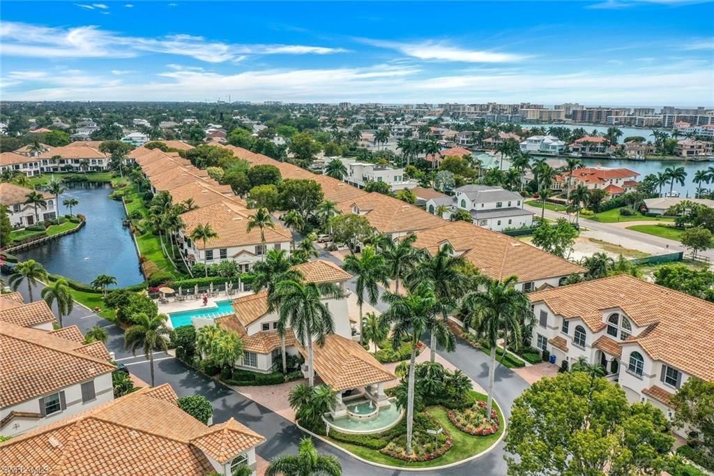 269 Colonade Cir, Unit 2802, Naples, FL 34103 Photo