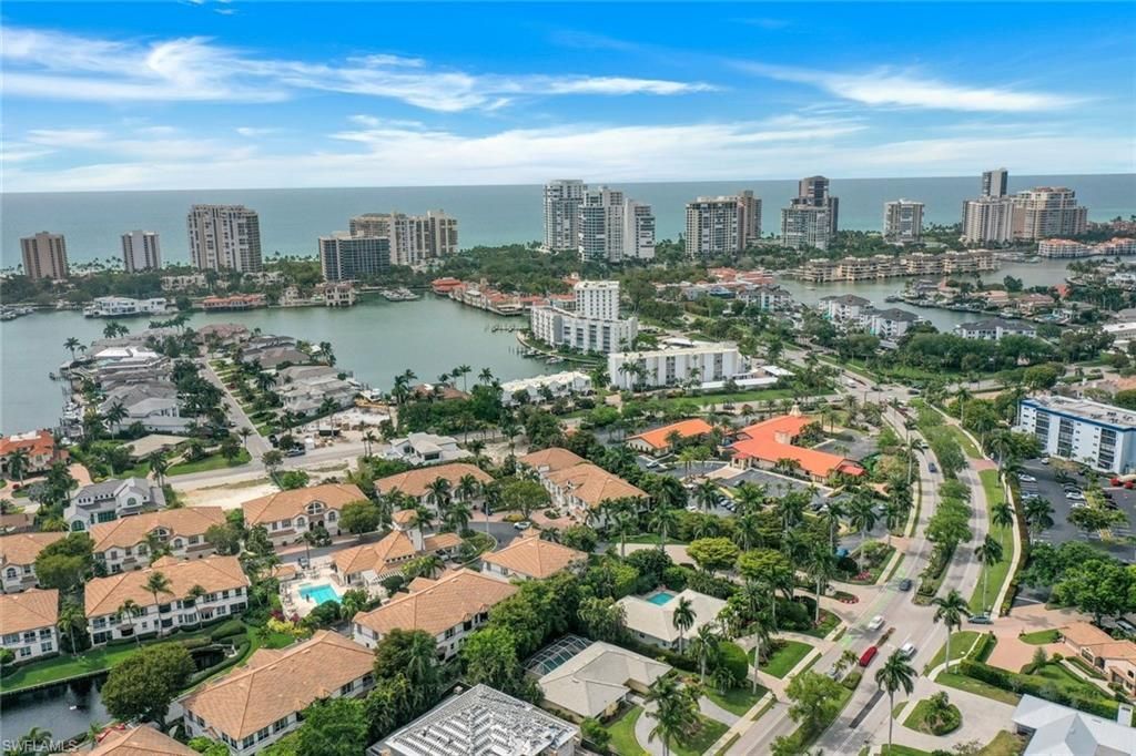 269 Colonade Cir, Unit 2802, Naples, FL 34103 Photo