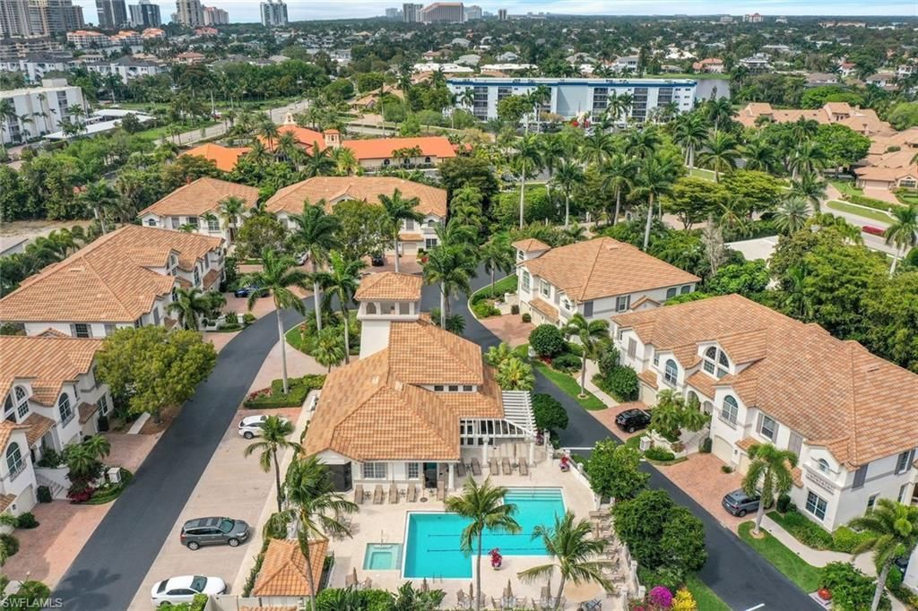269 Colonade Cir, Unit 2802, Naples, FL 34103 Photo