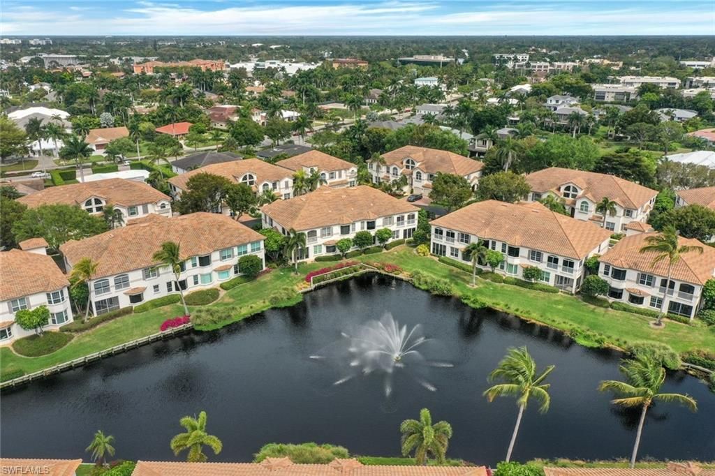 269 Colonade Cir, Unit 2802, Naples, FL 34103 Photo