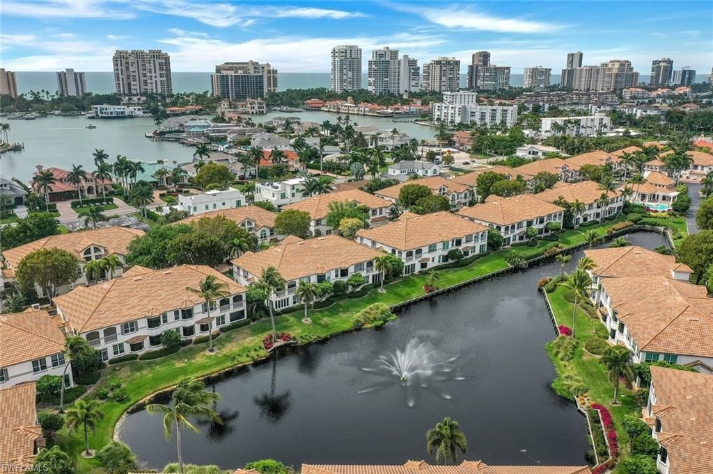 269 Colonade Cir, Unit 2802, Naples, FL 34103 Photo