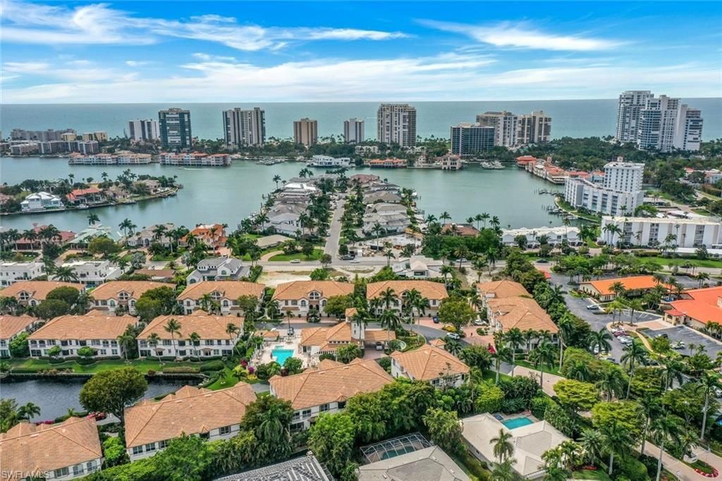 269 Colonade Cir, Unit 2802, Naples, FL 34103 Photo