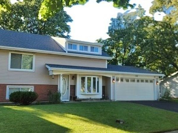 129 Delaware Drive , Bolingbrook, IL 60440
