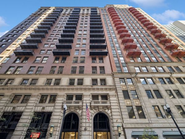 212 W Washington Street , Unit 1504, Chicago, IL 60606