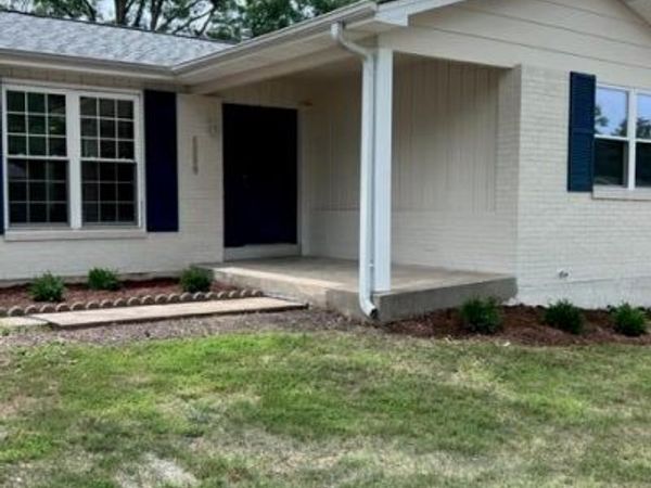 1209 Eagleshire Drive , Manchester, MO 63021