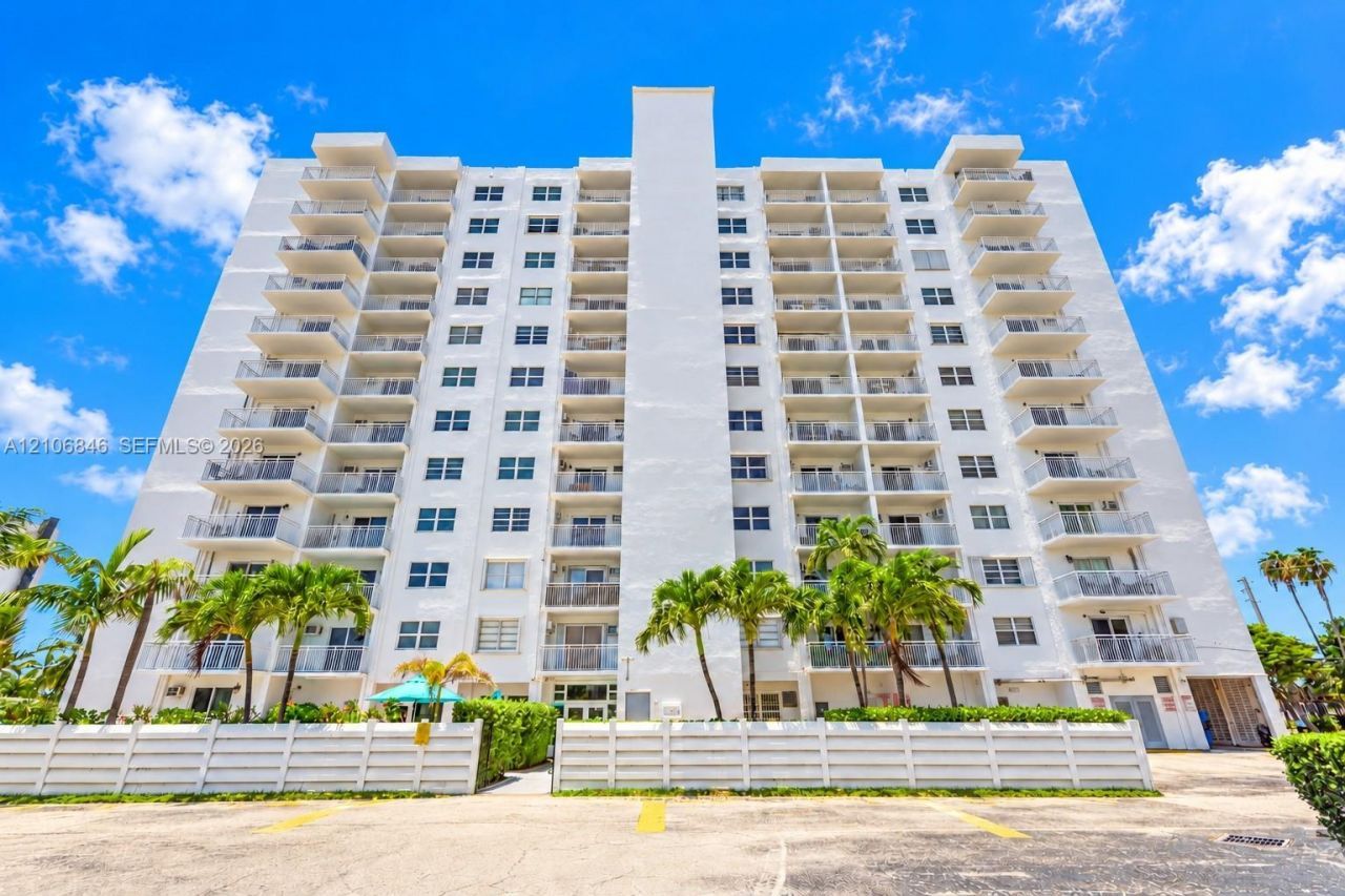 200 S Birch Rd , Unit 211, Fort Lauderdale, FL 33316 Photo