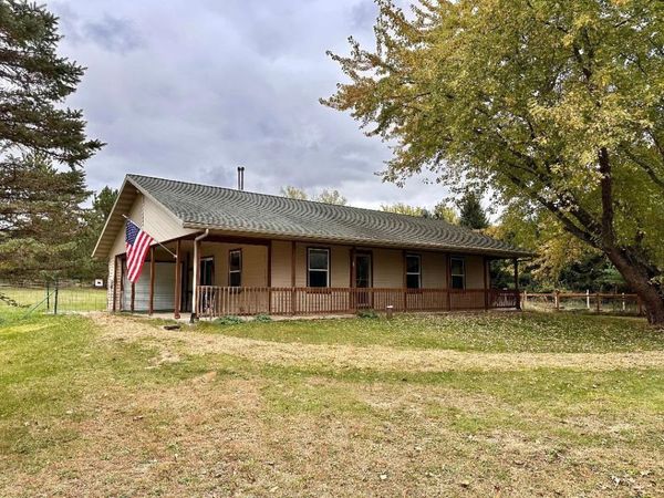 N4490 10th Avenue, Montello, WI 53949