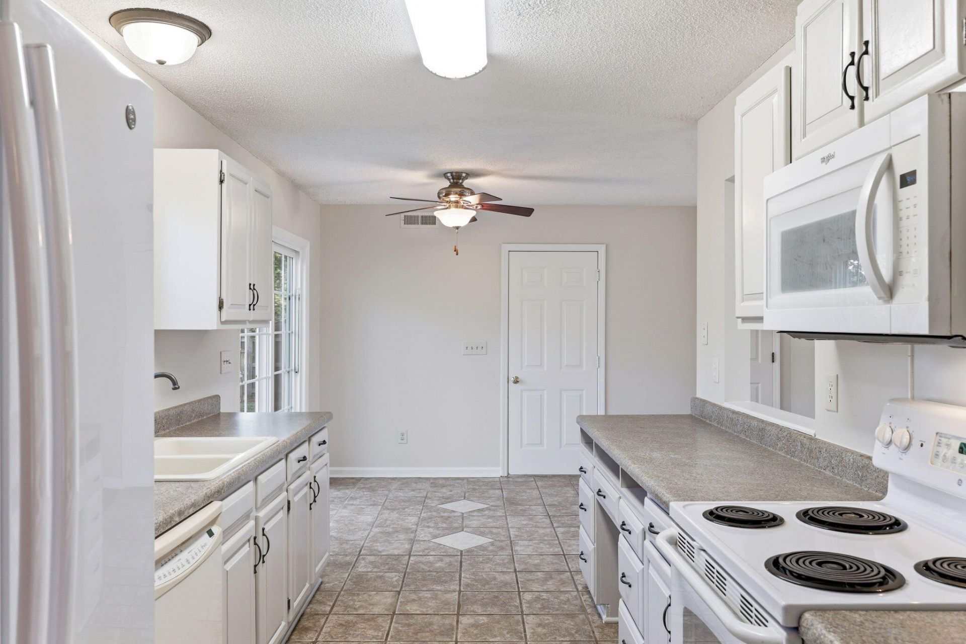 113 Alwyn Boulevard Photo 19