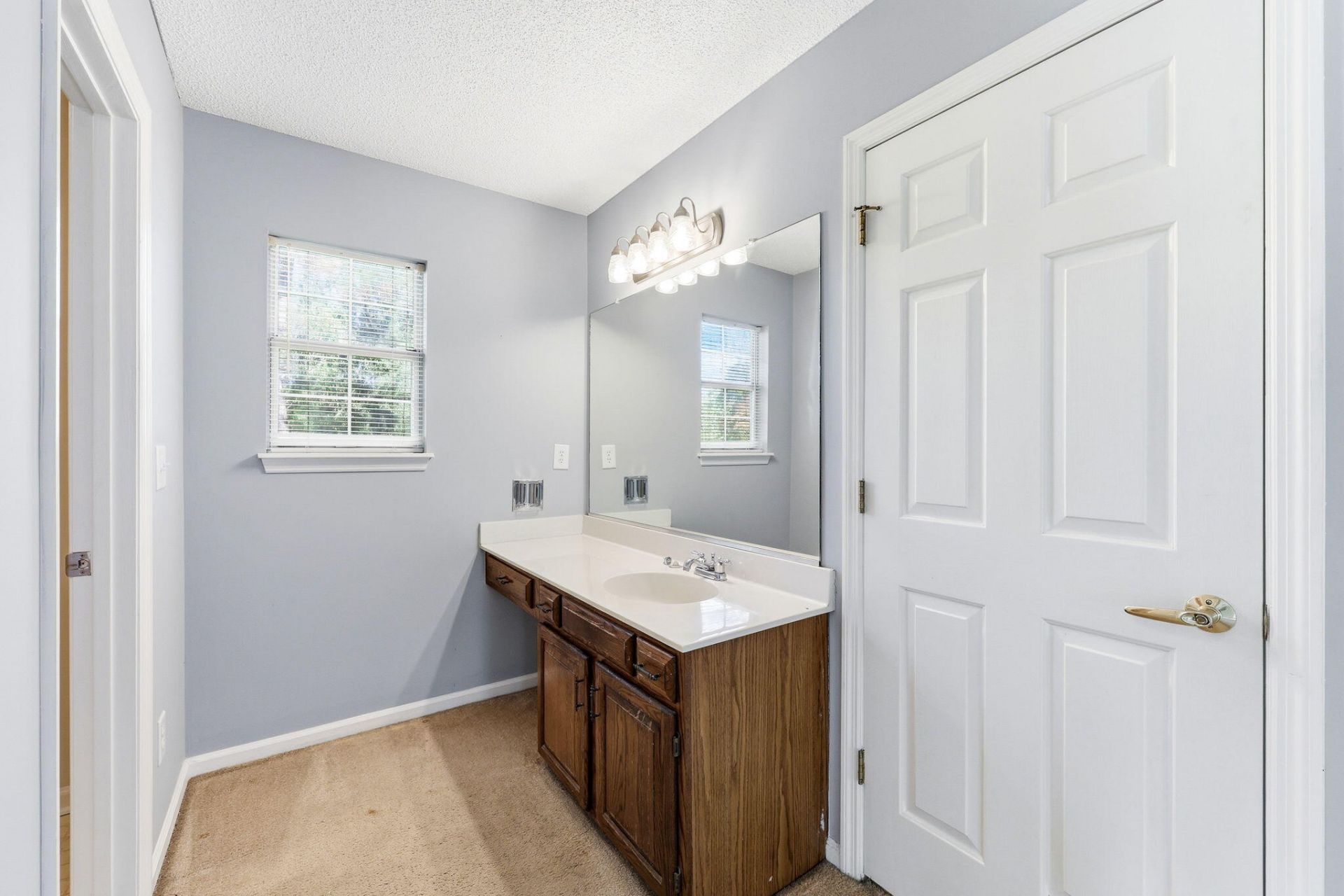 113 Alwyn Boulevard Photo 28