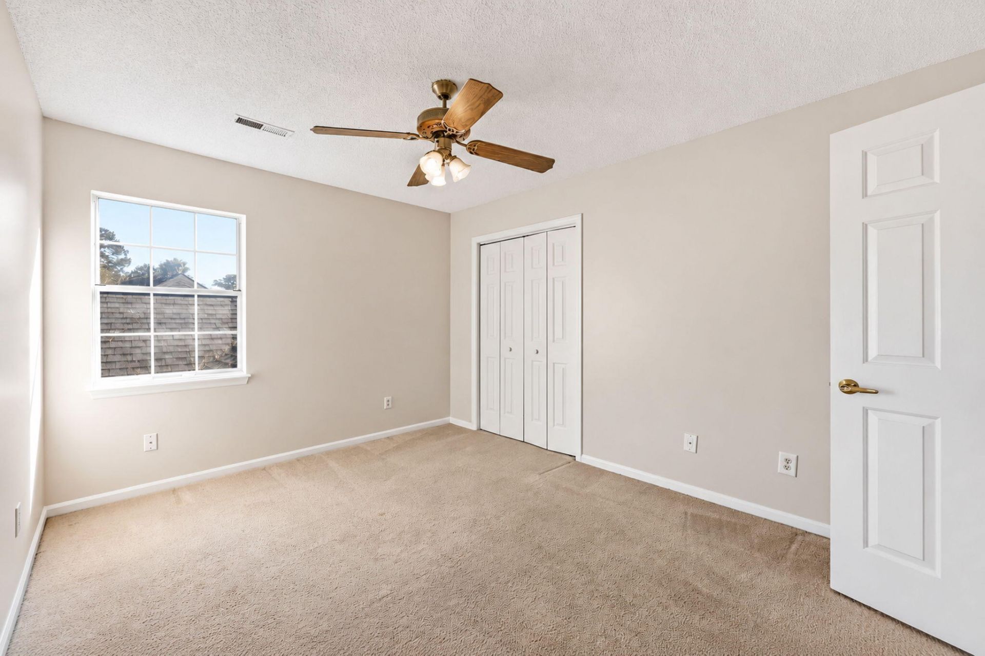 113 Alwyn Boulevard Photo 29