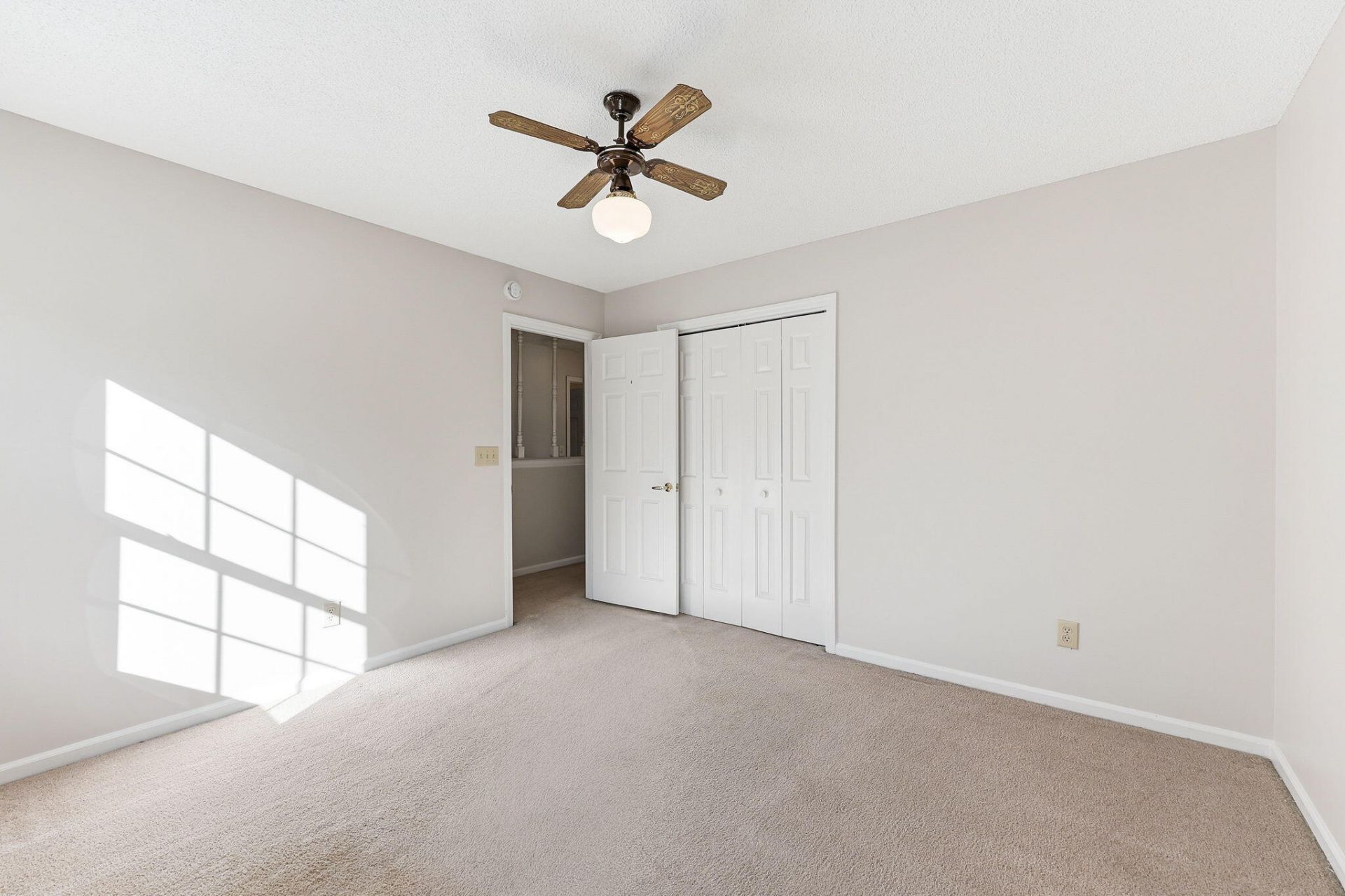 113 Alwyn Boulevard Photo 37