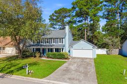 113 Alwyn Boulevard photo 4