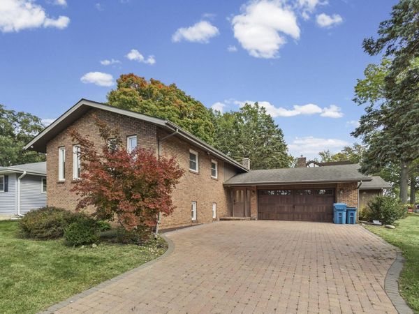 1935 Kennedy Avenue, Schererville, IN 46375