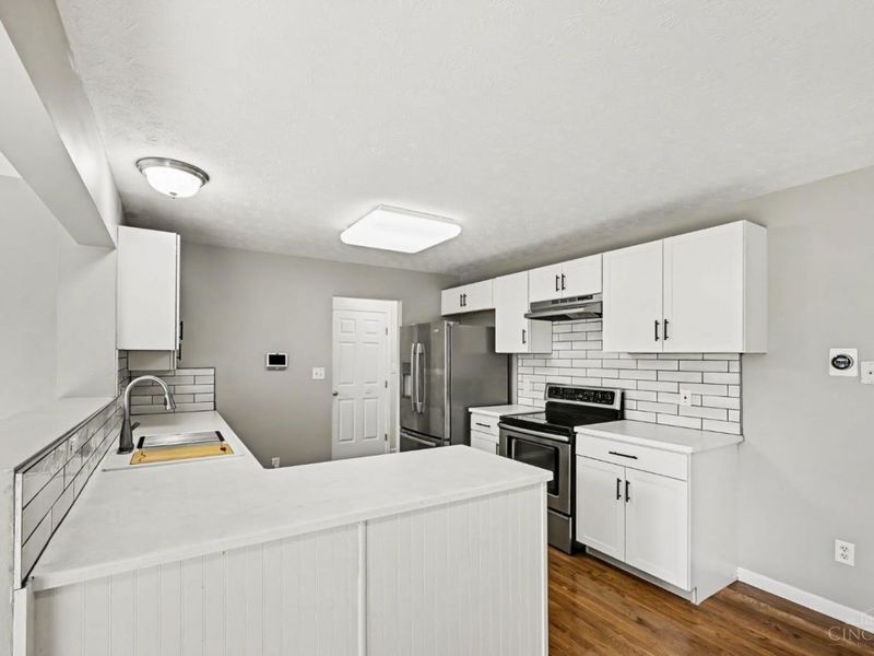 6423 Riverbend Drive, Clayton, OH 45415 Photo 4