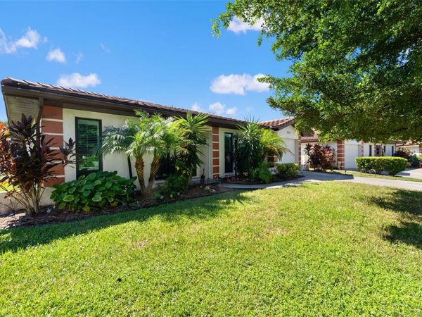 3004 VIVIENDA DRIVE , BRADENTON, FL 34207