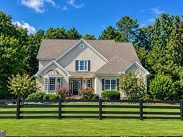 100 London Berry Court, Tyrone, GA 30290