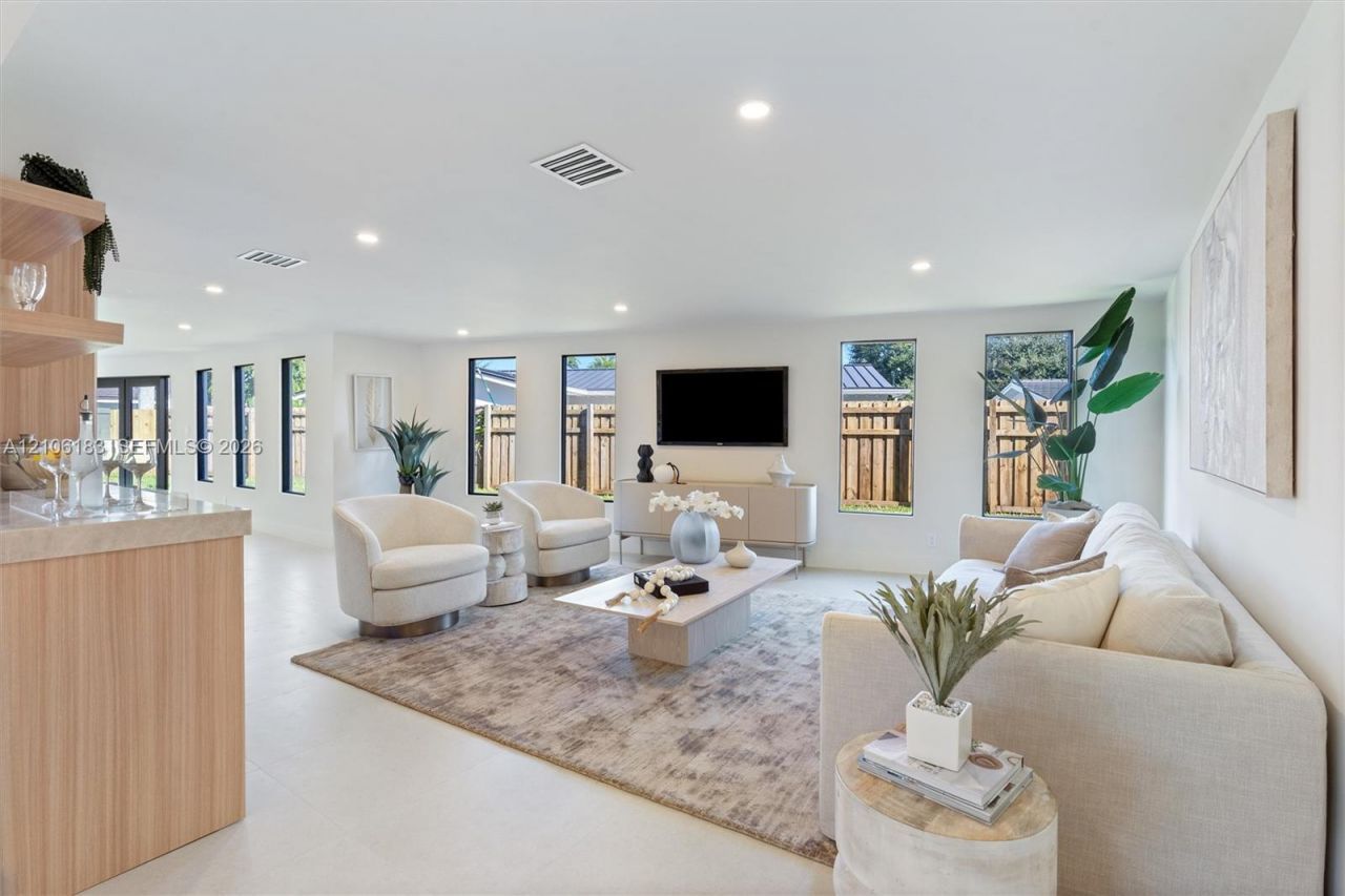 2061 NE 54th St, Fort Lauderdale, FL 33308 Photo