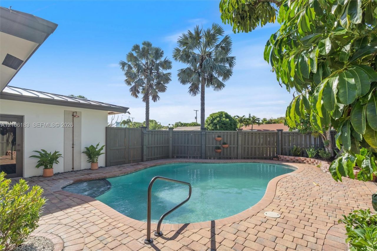 2061 NE 54th St, Fort Lauderdale, FL 33308 Photo