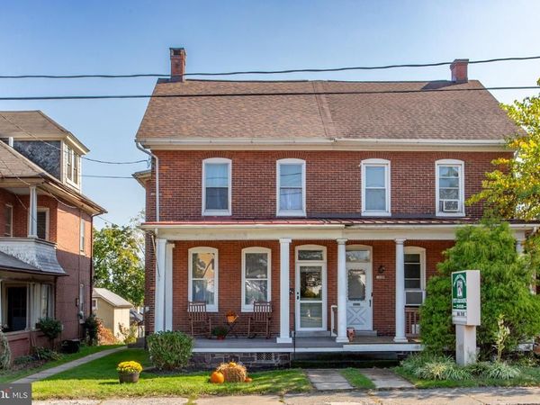 102 QUAKERTOWN AVENUE, PENNSBURG, PA 18073