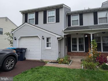 6 GROVE CIRCLE, SELLERSVILLE, PA 18960