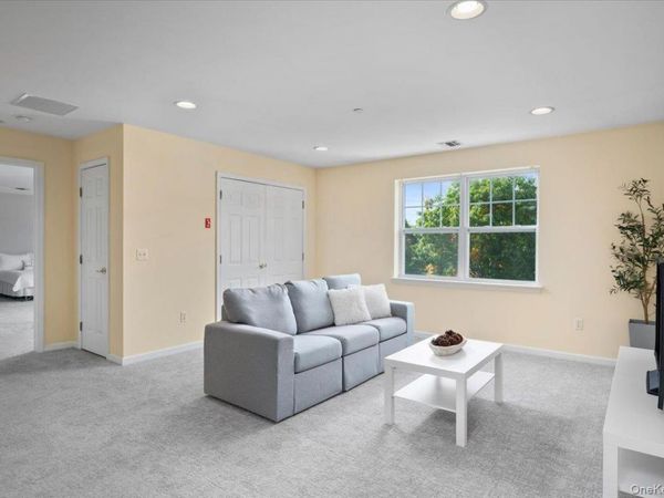 100 Woodcrest Lane, Unit 130, Mount Kisco, NY 10549
