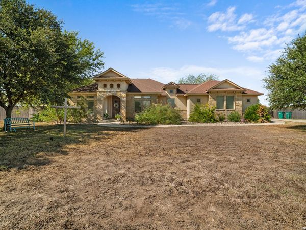 17915 ROCKYS CIR, Lytle, TX 78052