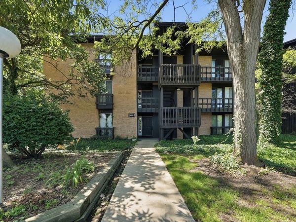 1601 Maple Terrace, Unit 108-2B, Lisle, IL 60532