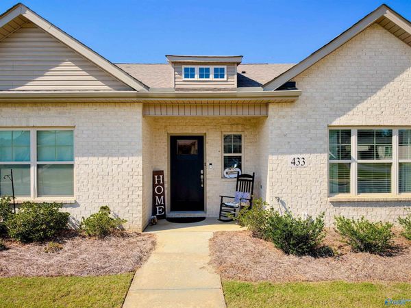 433 Ronnie Drive SE, Hartselle, AL 35640