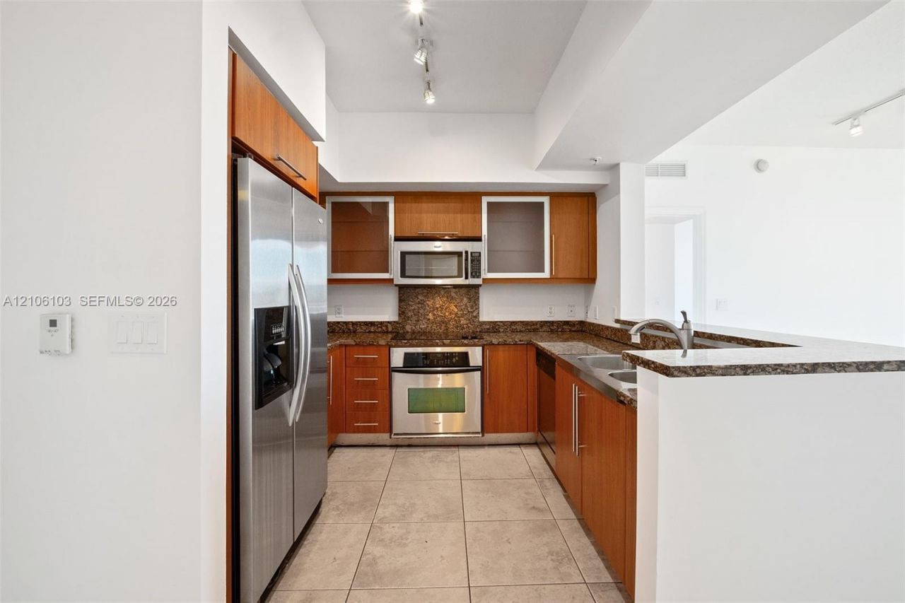 888 S Douglas Rd , Unit 602, Coral Gables, FL 33134 Photo
