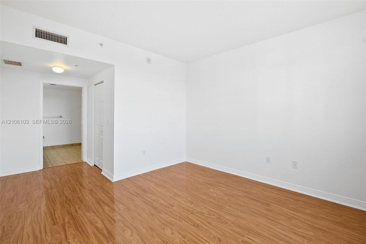 888 S Douglas Rd , Unit 602, Coral Gables, FL 33134 Photo