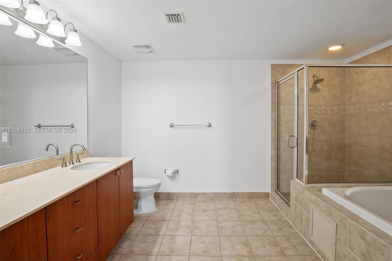 888 S Douglas Rd , Unit 602, Coral Gables, FL 33134 Photo