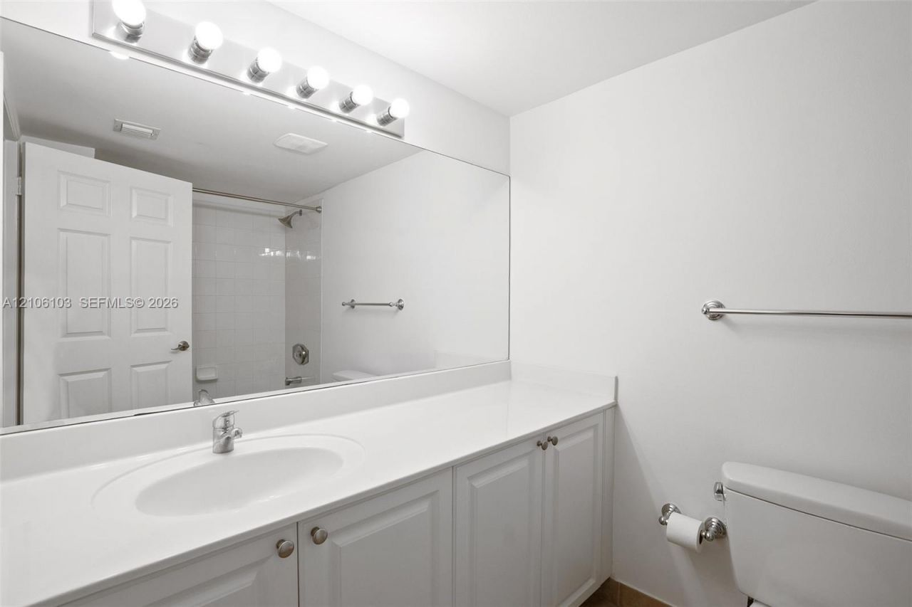 888 S Douglas Rd , Unit 602, Coral Gables, FL 33134 Photo